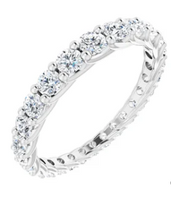 Load image into Gallery viewer, Graduated Diamond Eternity Band