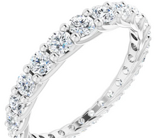 Load image into Gallery viewer, Graduated Diamond Eternity Band