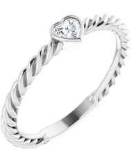 Load image into Gallery viewer, Heart Diamond Rope Ring
