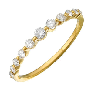 Diamond Graduated Single Prong Ring